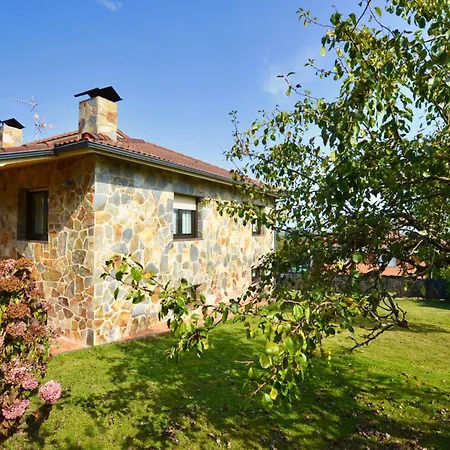 Privado Con Jardin Cerca De La Playa En Holiday home Villaviciosa (Asturias)